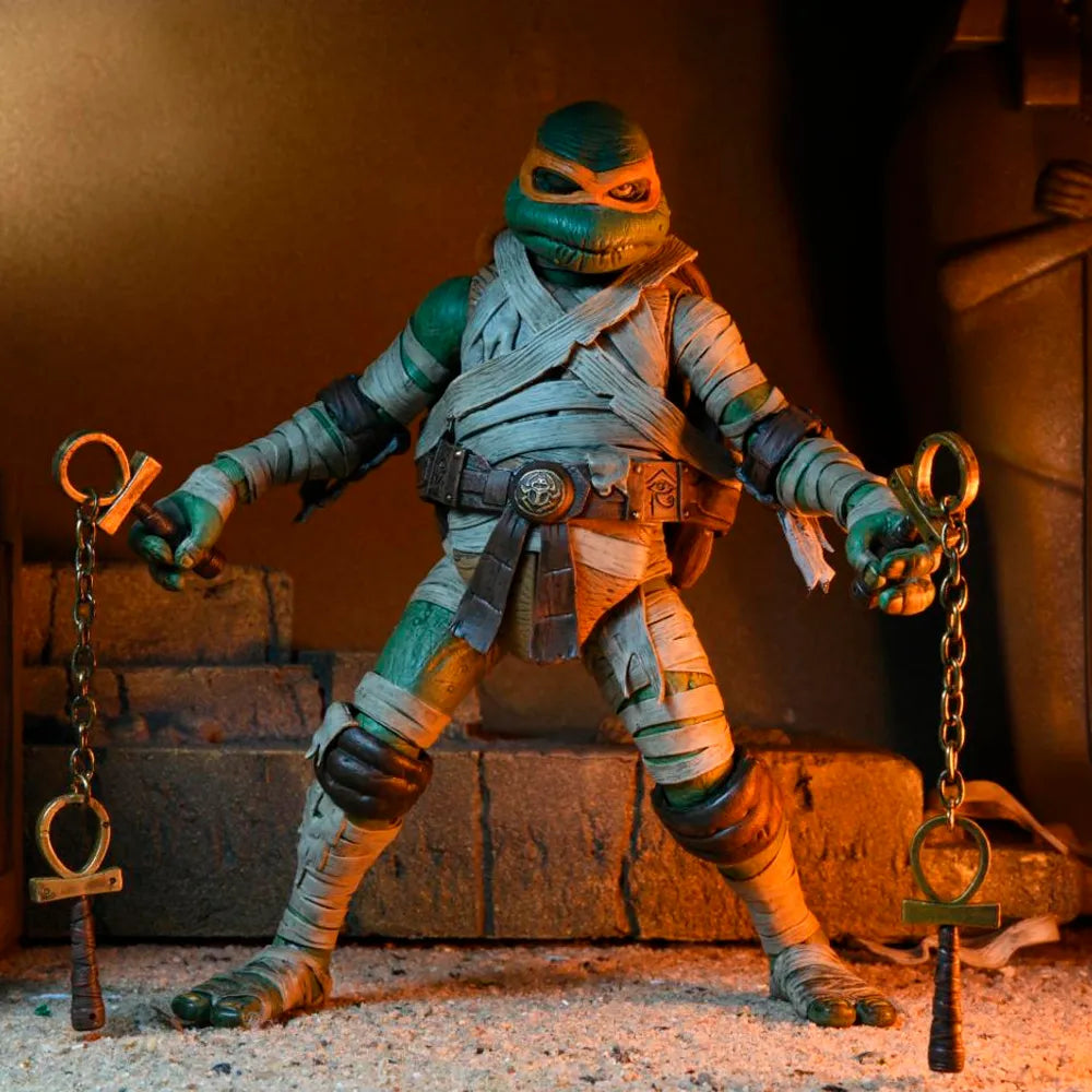 Michelangelo como La Momia – Figura de Acción Tortugas Ninja | NECA Monsters Line