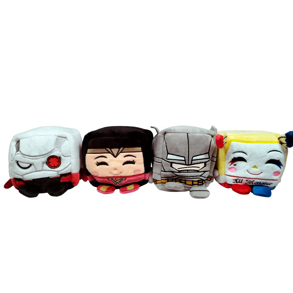 Kawai Cubes Superhéroes DC – Peluches Coleccionables 10cm